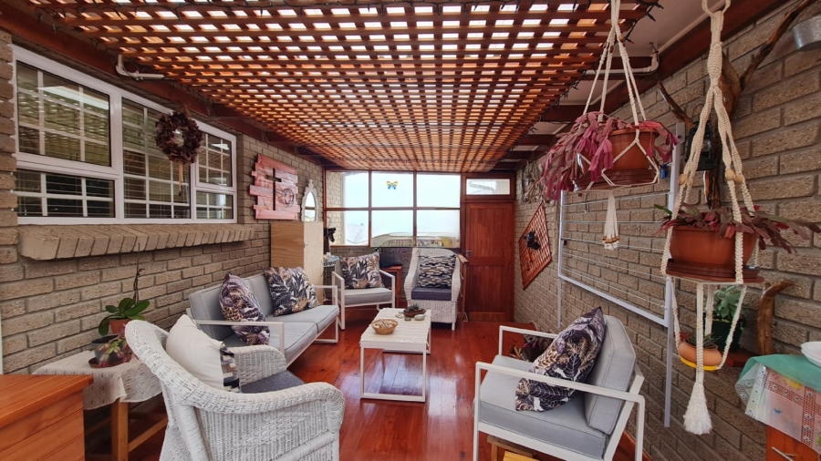 4 Bedroom Property for Sale in Dana Bay Western Cape